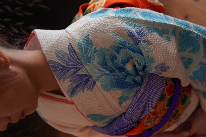 Traditional Elegance: Private Kimono Experience in Luxurious Silk - Experience Inclusions and Perks